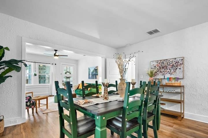 111 Colon Avenue St. Augustine, FL 32084 - Photo 19 of 46 a view of a dining room with furniture and wooden floor