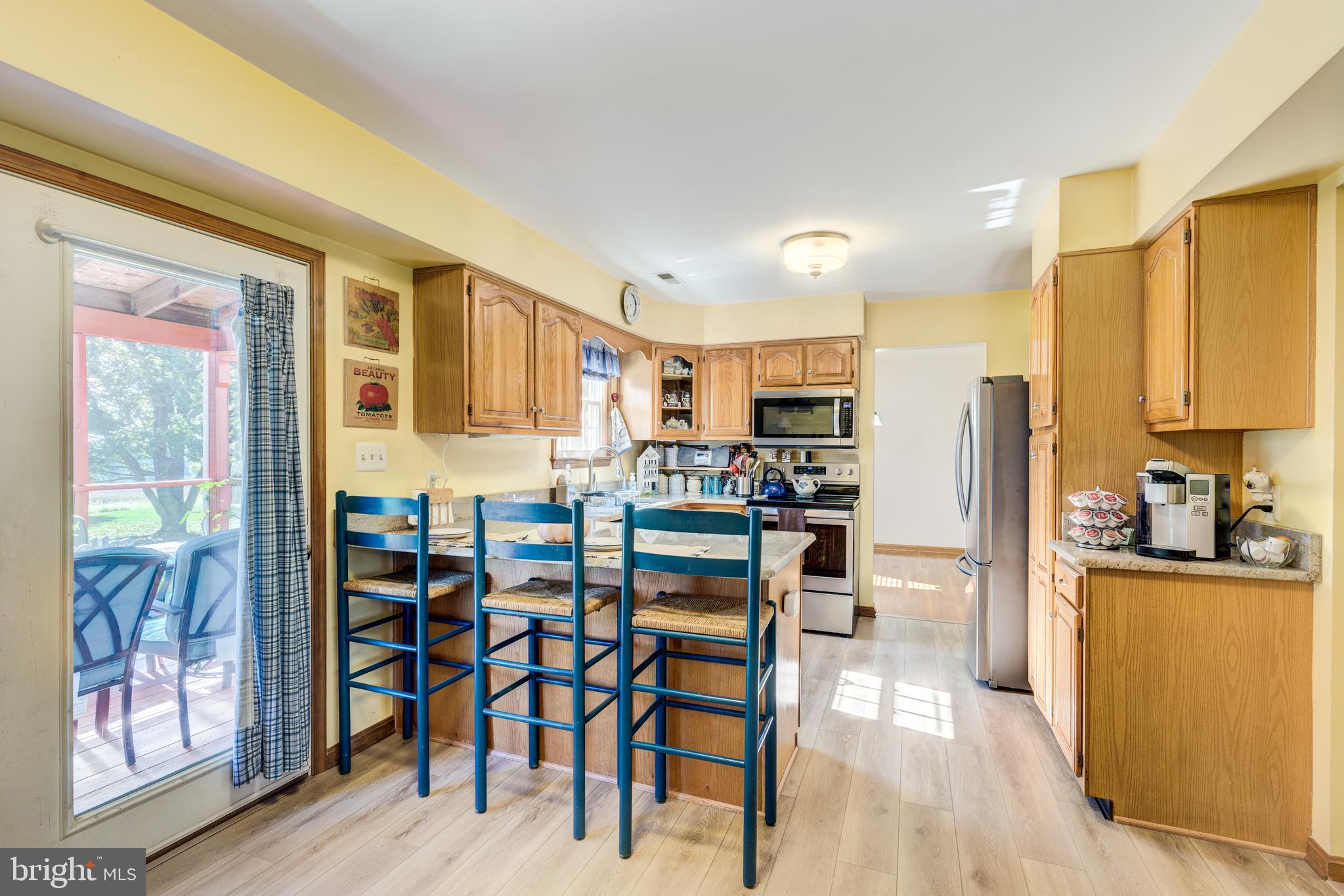 73 Dutrow Road Westminster, MD 21157 - Photo 19 of 53 Breakfast bar