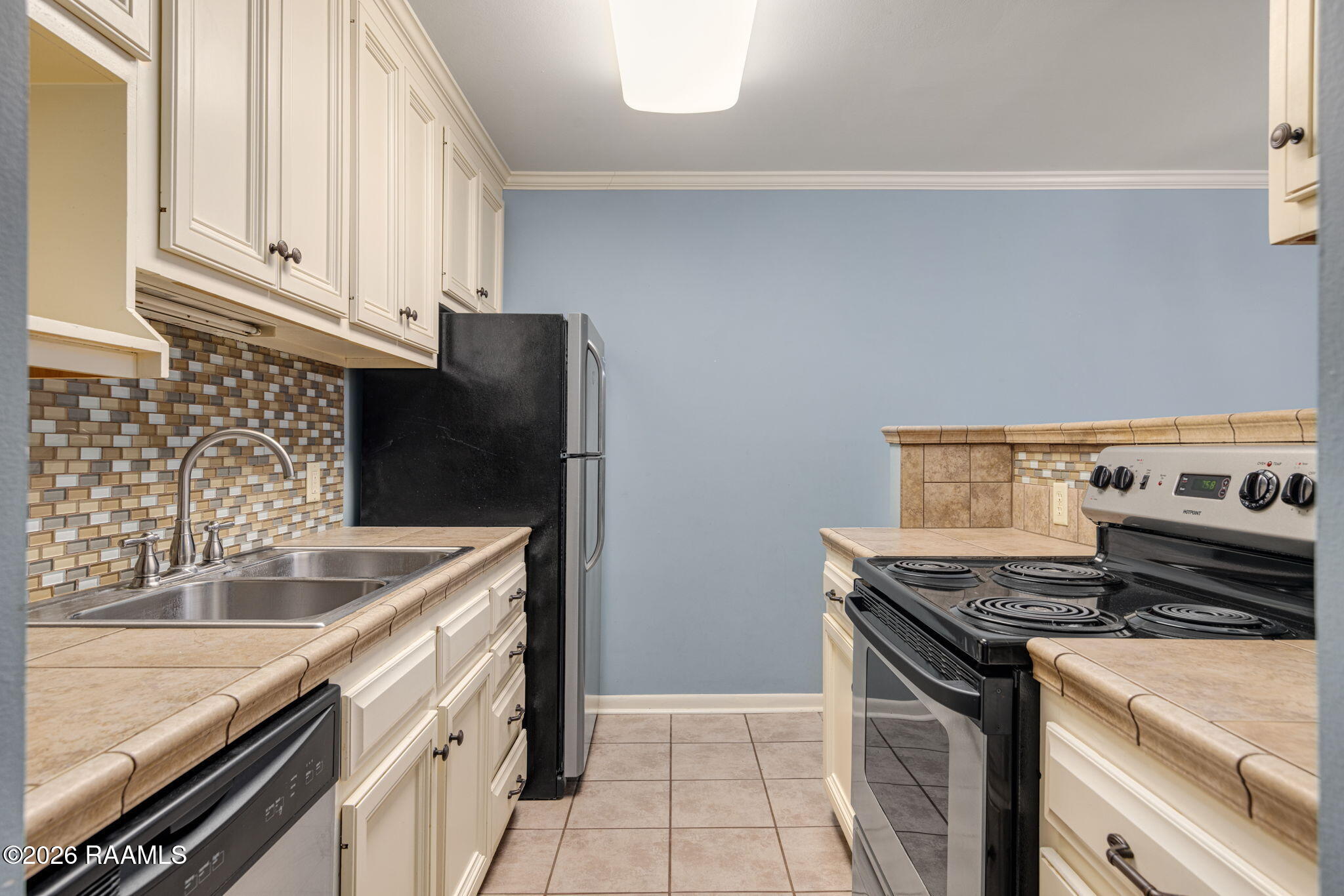 220 Doucet Road, Unit 241F Lafayette, LA 70503 - Photo 14 of 23 14-web-or-mls-220 Doucet Rd 241F-14