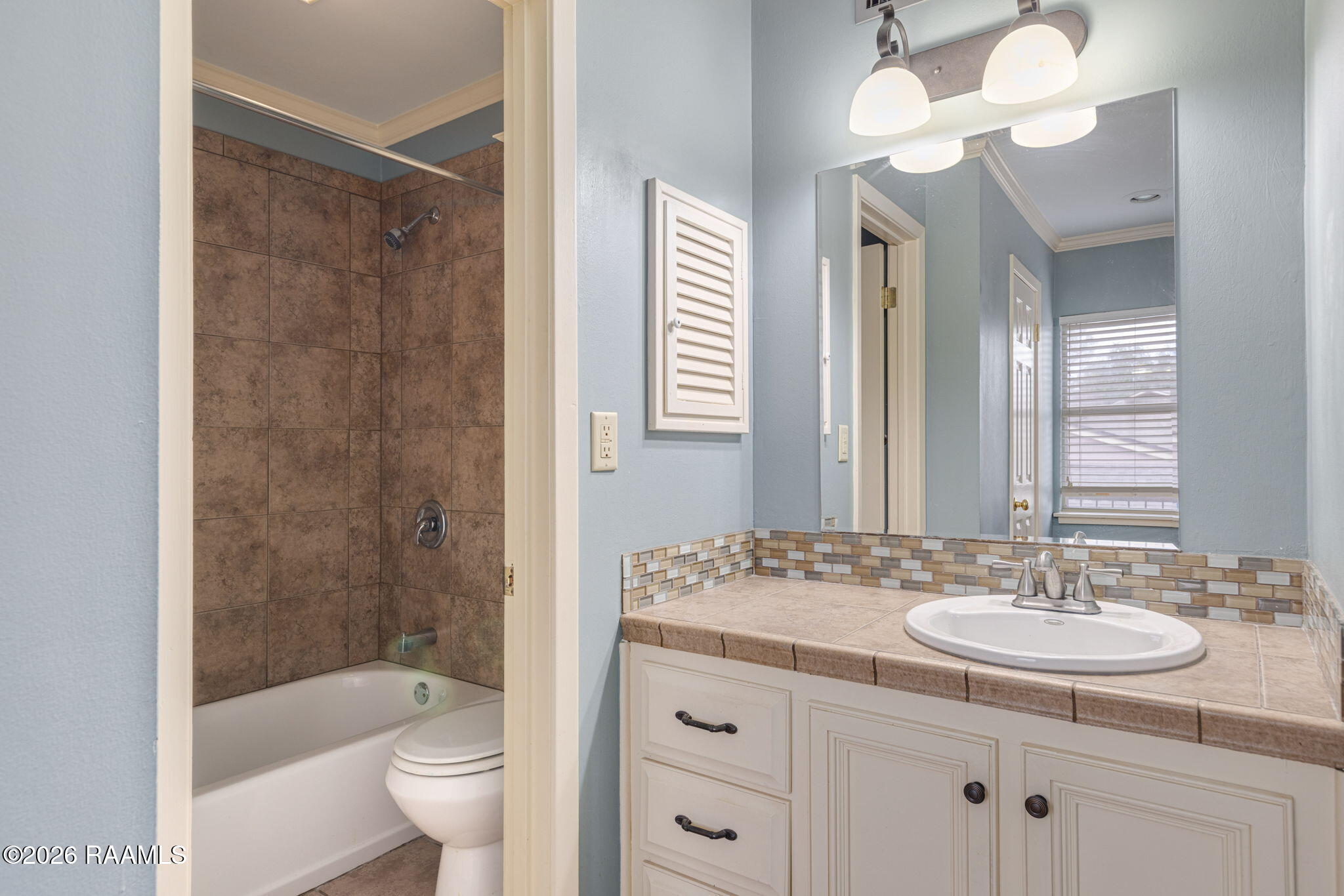 220 Doucet Road, Unit 241F Lafayette, LA 70503 - Photo 19 of 23 19-web-or-mls-220 Doucet Rd 241F-19