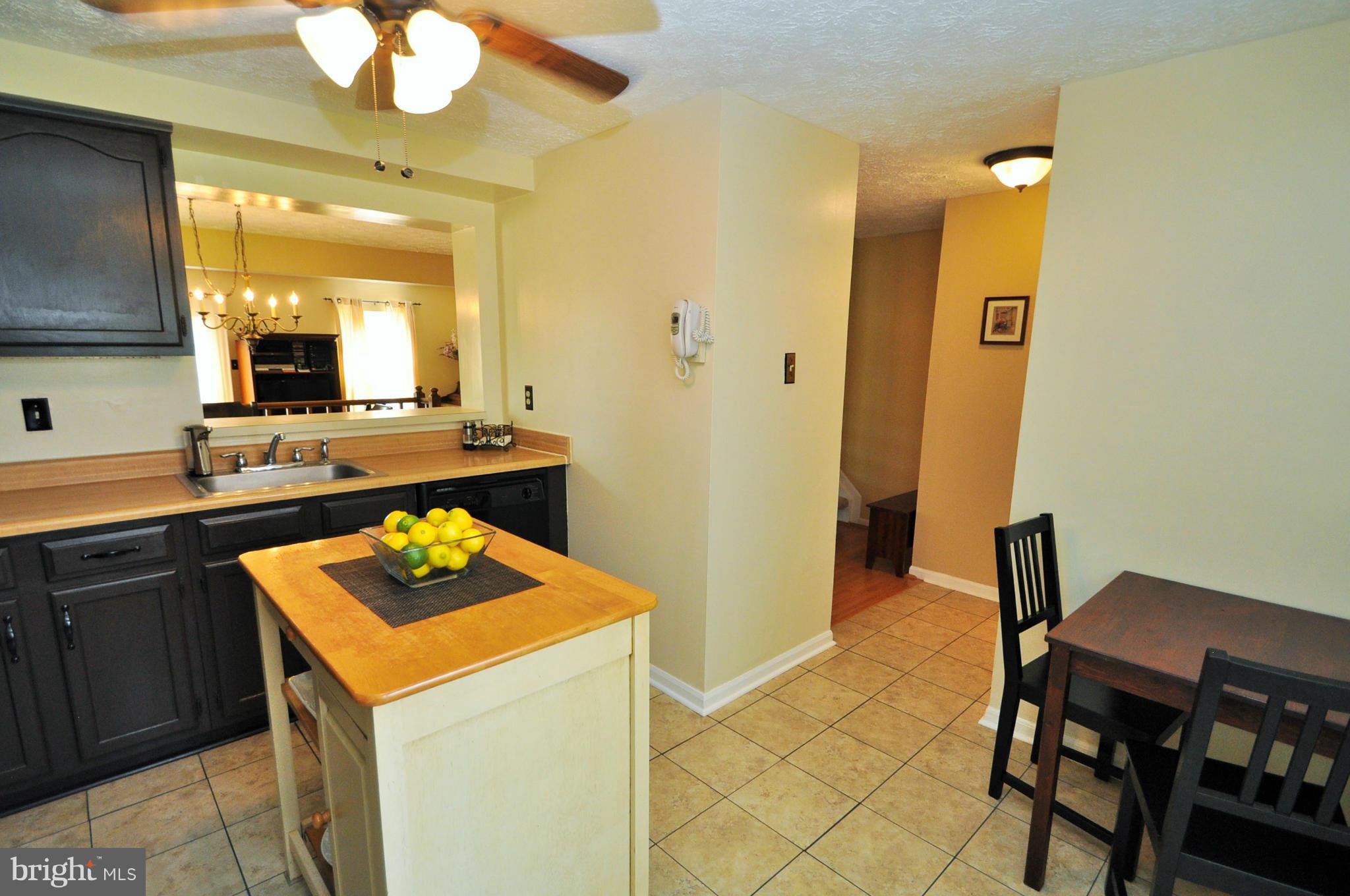 31 Hyacinth Road Baltimore, MD 21234 - Photo 7 of 30 Kitchen