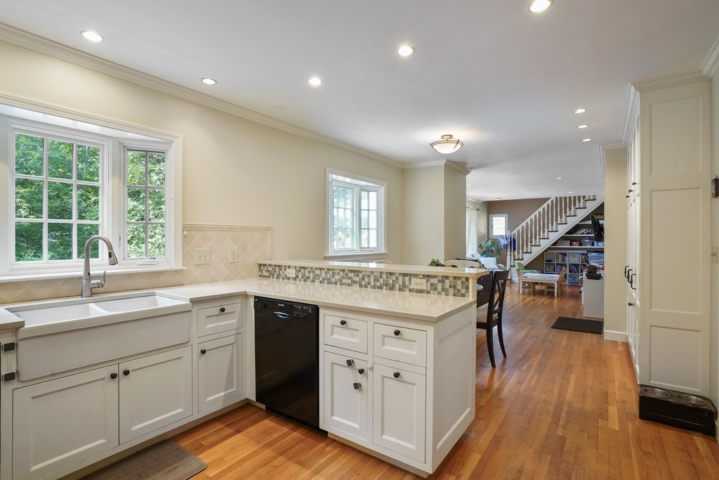 18 Windsor Road Dover, MA 02030 - Photo 11 of 28 Gallery Image 11