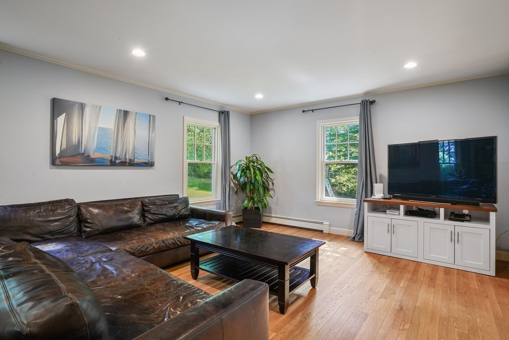 18 Windsor Road Dover, MA 02030 - Photo 14 of 28 Gallery Image 14