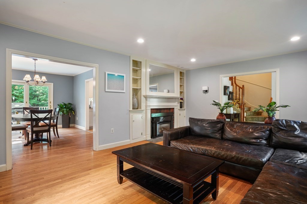 18 Windsor Road Dover, MA 02030 - Photo 15 of 28 Gallery Image 15
