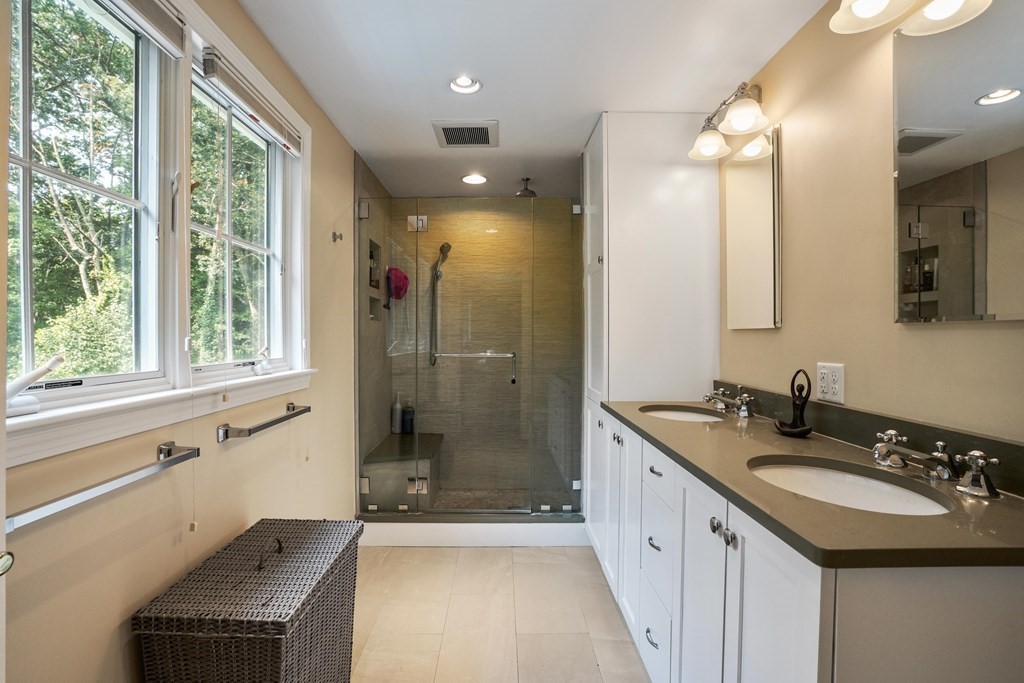 18 Windsor Road Dover, MA 02030 - Photo 16 of 28 Gallery Image 16