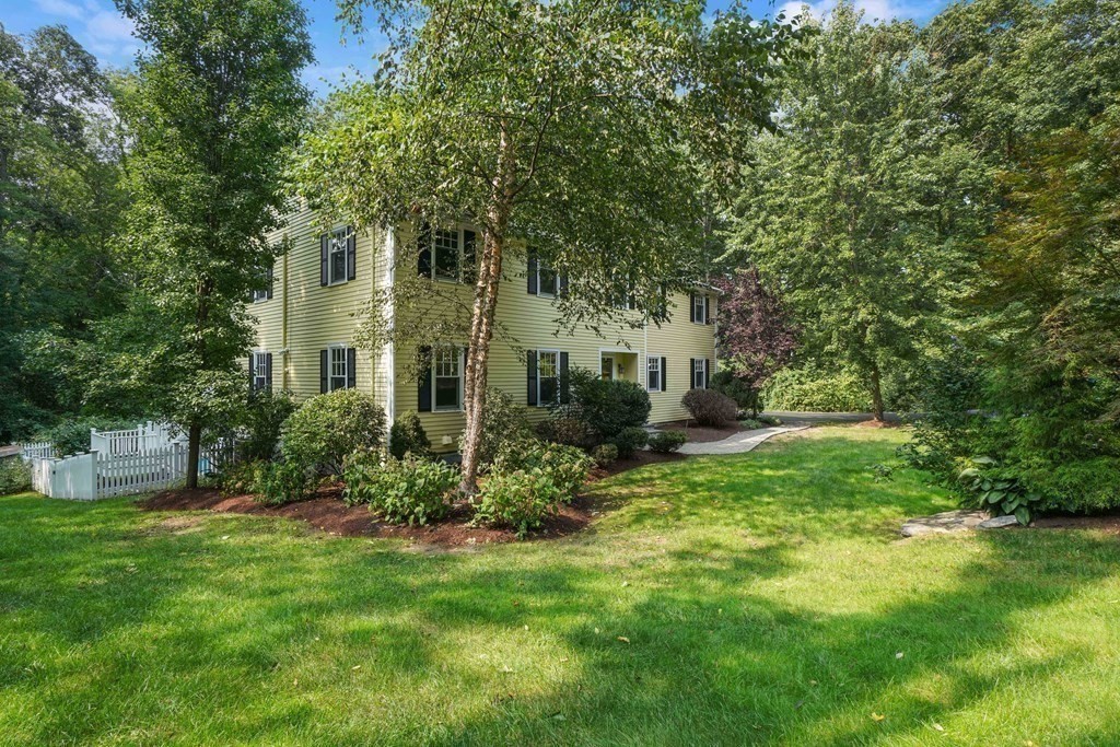 18 Windsor Road Dover, MA 02030 - Photo 4 of 28 Gallery Image 4