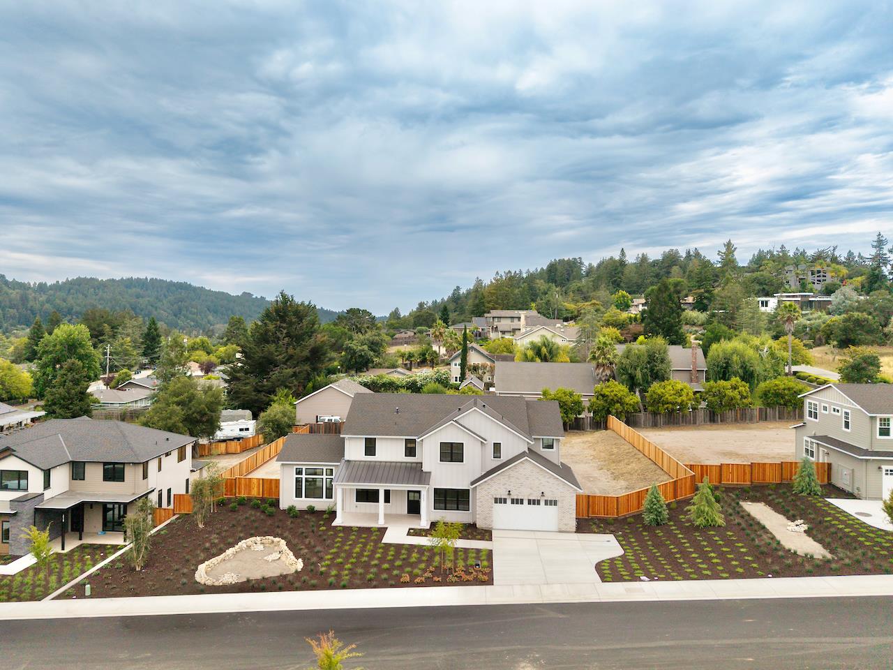 223 Sandraya Heights Road Scotts Valley, CA 95066 - Photo 5 of 83 Gallery Image 5