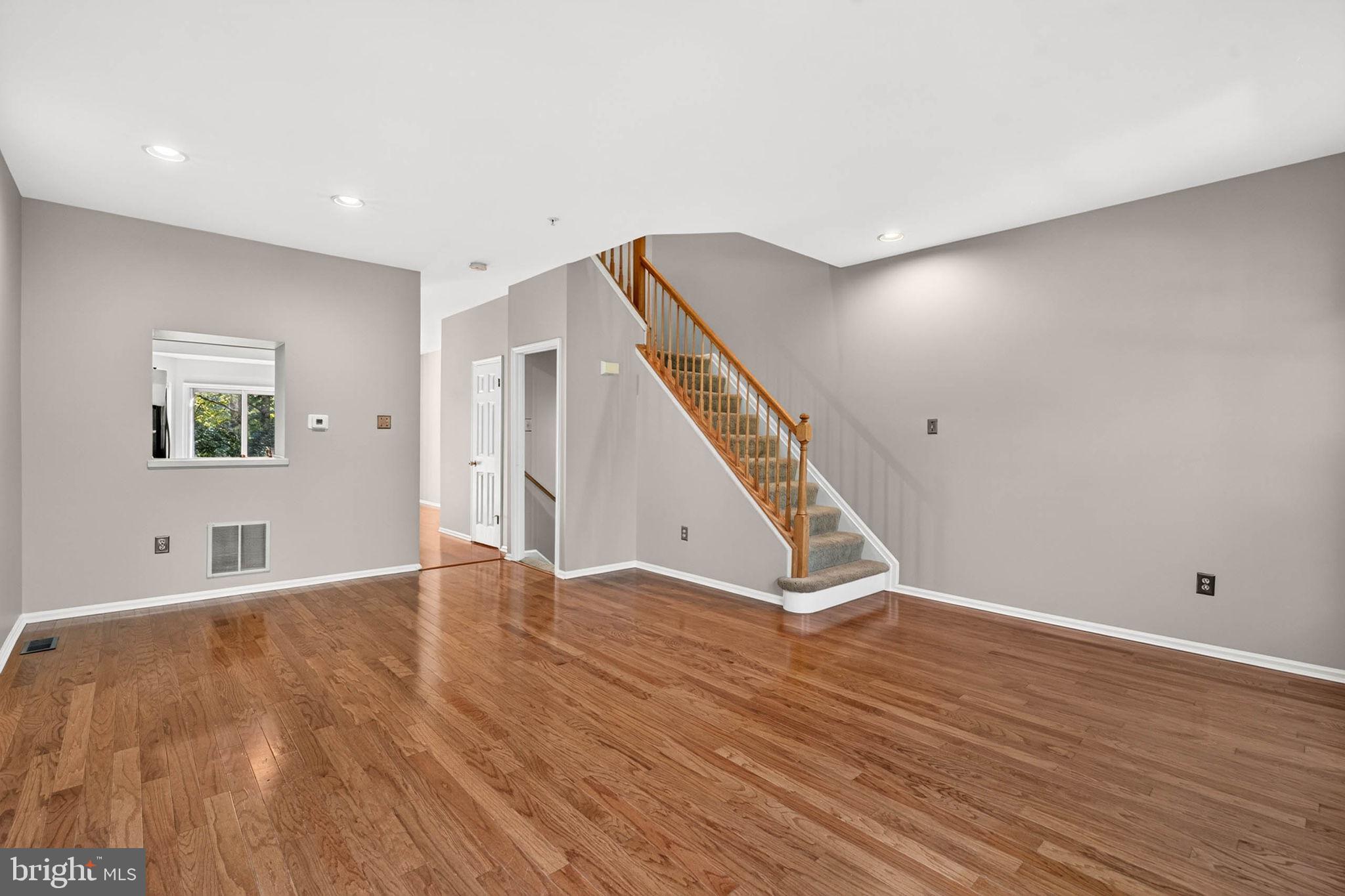 6311 Wind Rider Way Columbia, MD 21045 - Photo 14 of 43 Main Level Great Room