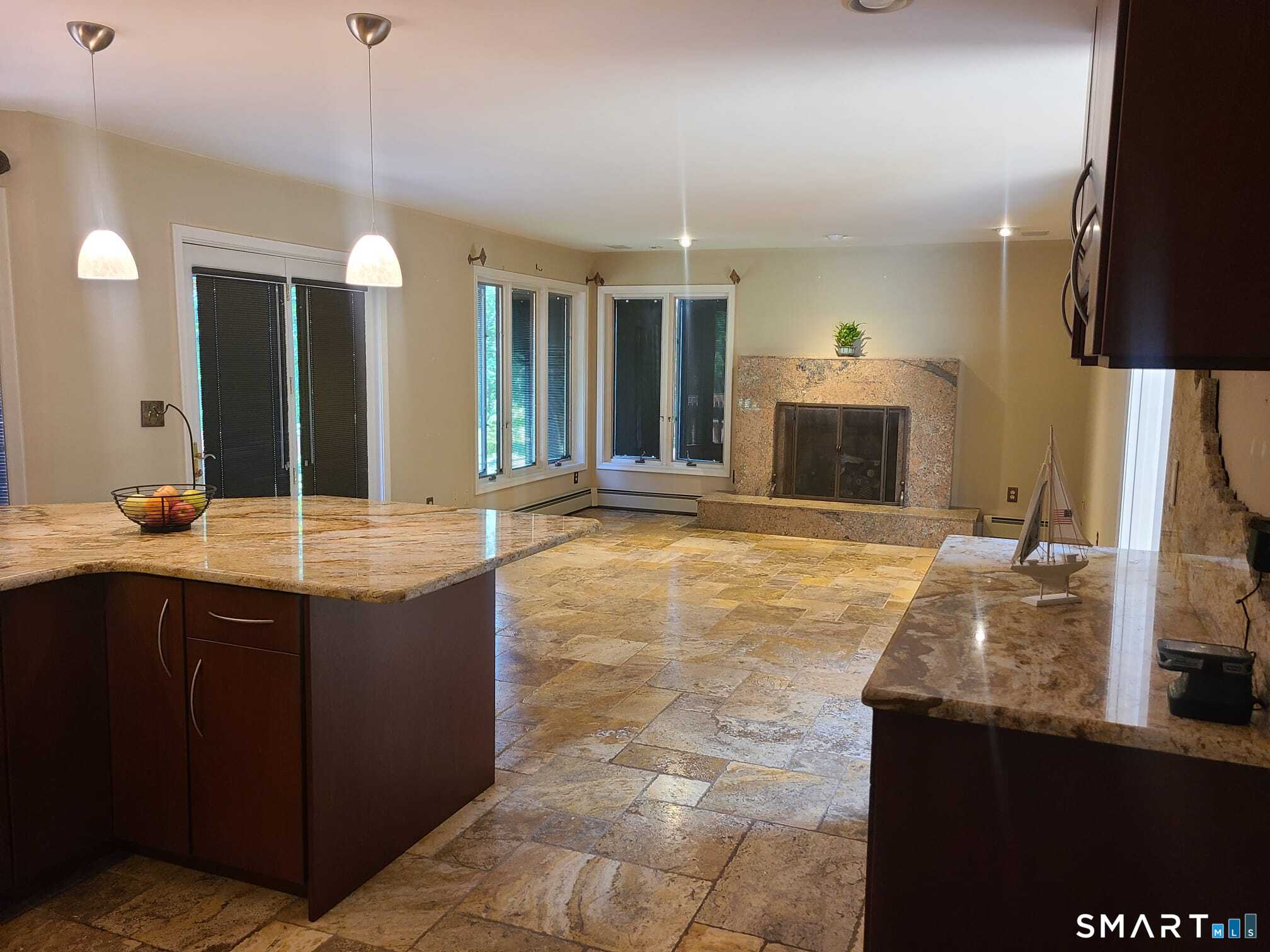 925 Dunbar Hill Road Hamden, CT 06514 - Photo 16 of 39