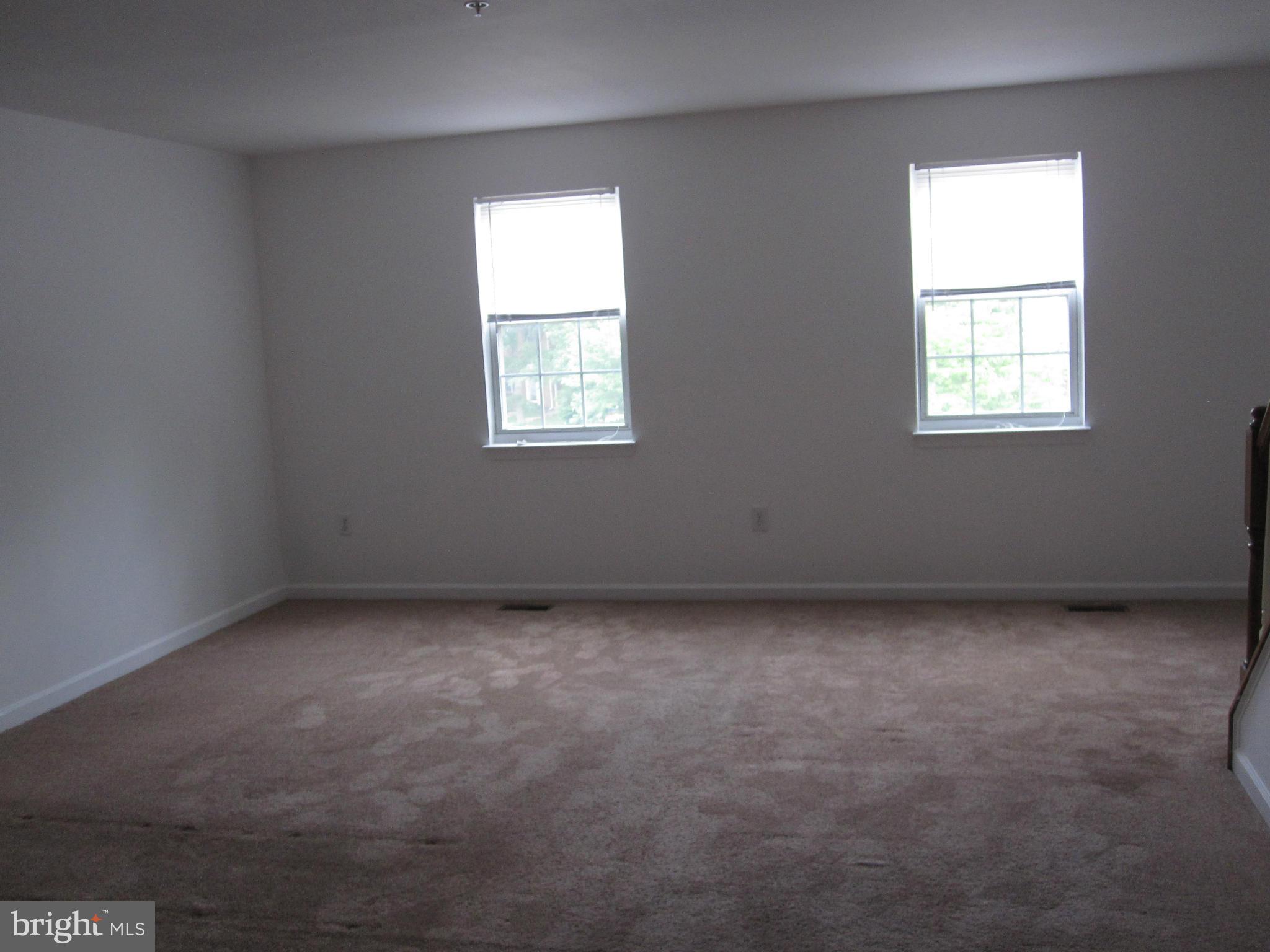 6134 Quiet Times Columbia, MD 21045 - Photo 8 of 17 Living Room