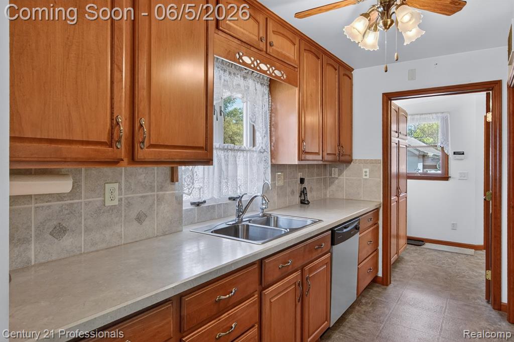 28745 Avondale Street Inkster, MI 48141 - Photo 10 of 44