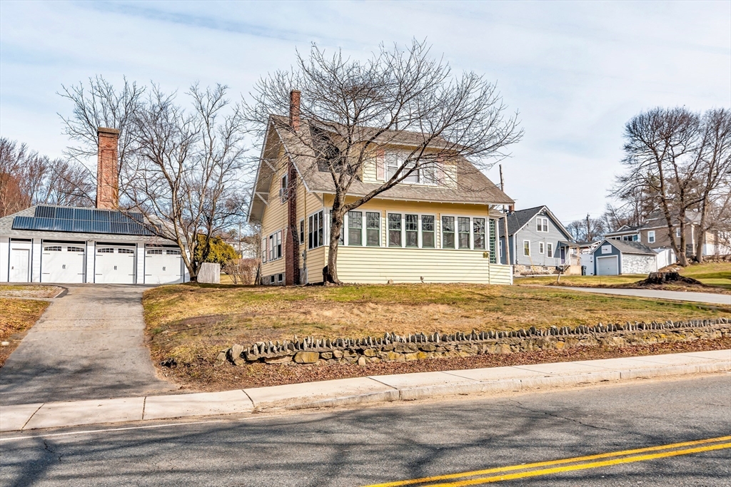 219 Pelham Street Methuen, MA 01844 - Photo 6 of 42