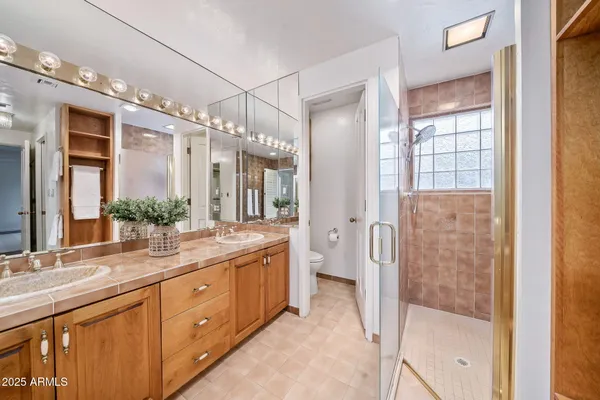 $1,295,000 | 8450 North Nob Hill Drive, Tucson, AZ 85742