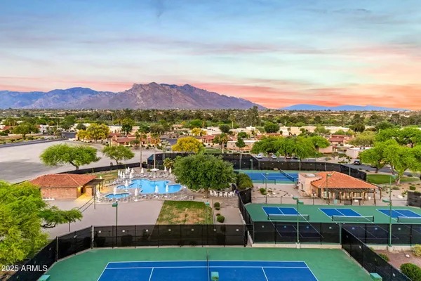 $1,295,000 | 8450 North Nob Hill Drive, Tucson, AZ 85742