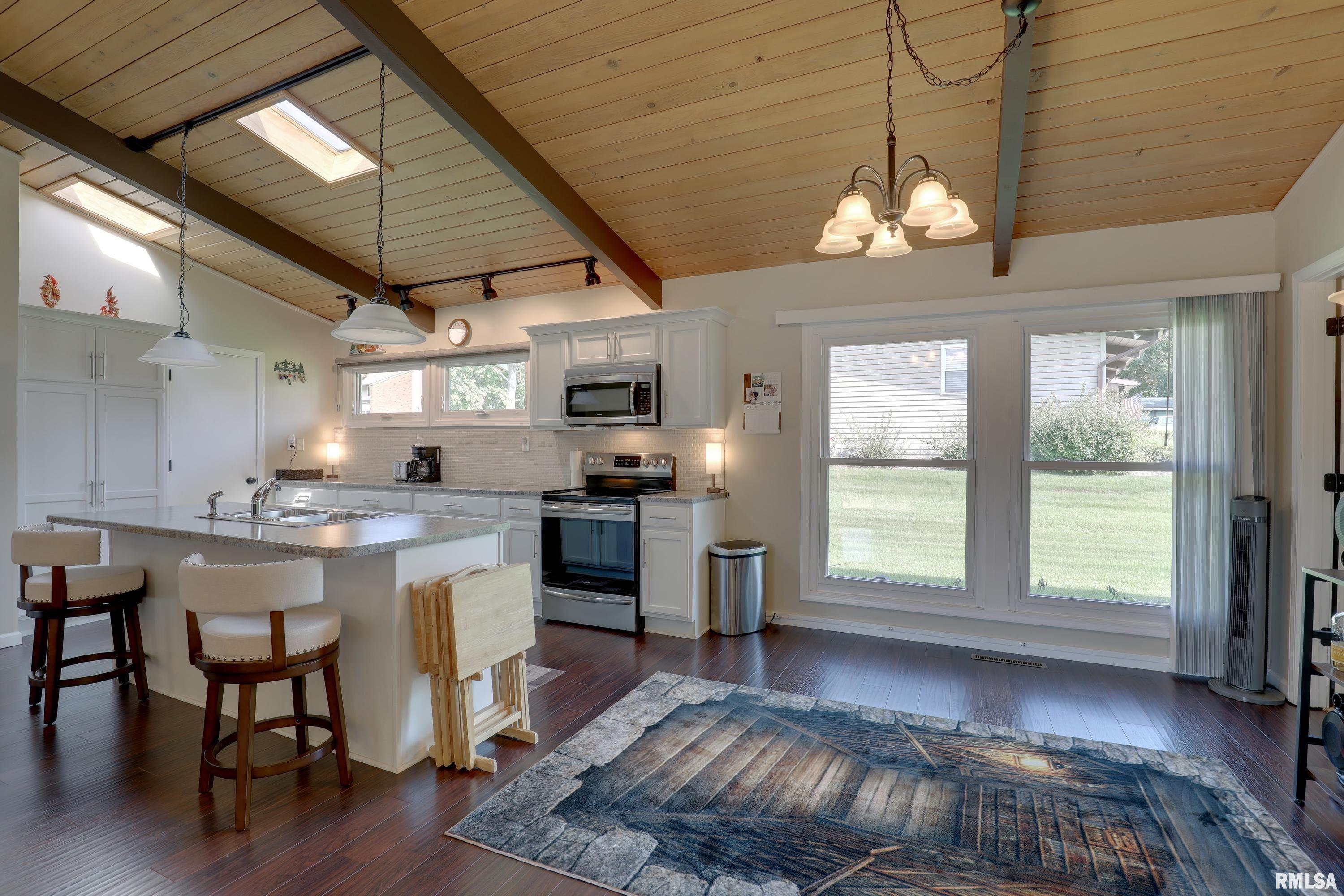 728 Ridgewood Drive Quincy, IL 62301 - Photo 7 of 25 Gallery Image 7