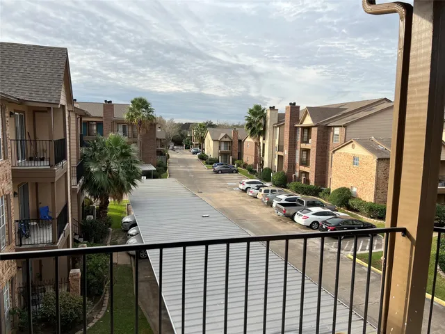 $119,500 | 2121 Hepburn Street, Unit 1212, Houston, TX 77054