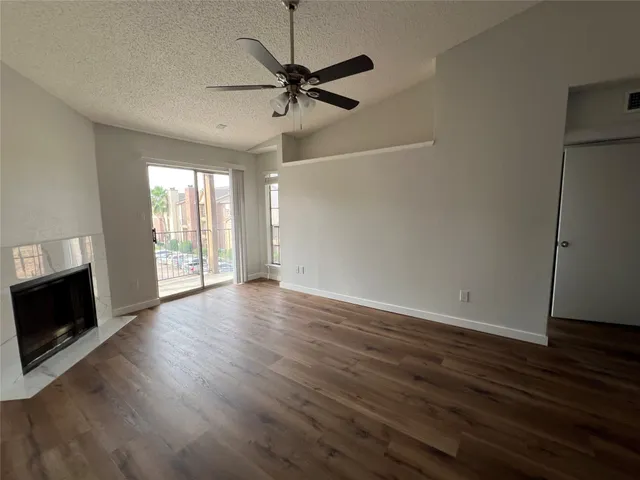 $119,500 | 2121 Hepburn Street, Unit 1212, Houston, TX 77054