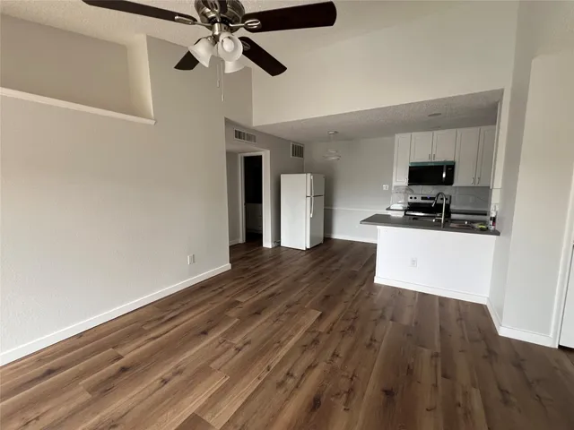 $119,500 | 2121 Hepburn Street, Unit 1212, Houston, TX 77054