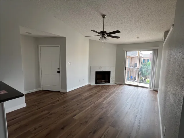 $119,500 | 2121 Hepburn Street, Unit 1212, Houston, TX 77054