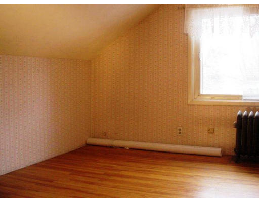 465 Sunderland Road Worcester, MA 01604 - Photo 14 of 24 Gallery Image 14