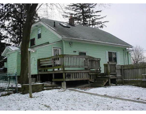 465 Sunderland Road Worcester, MA 01604 - Photo 3 of 24 Gallery Image 3