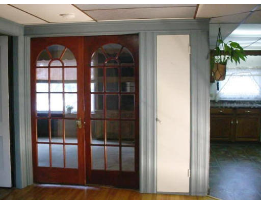 465 Sunderland Road Worcester, MA 01604 - Photo 9 of 24 Gallery Image 9