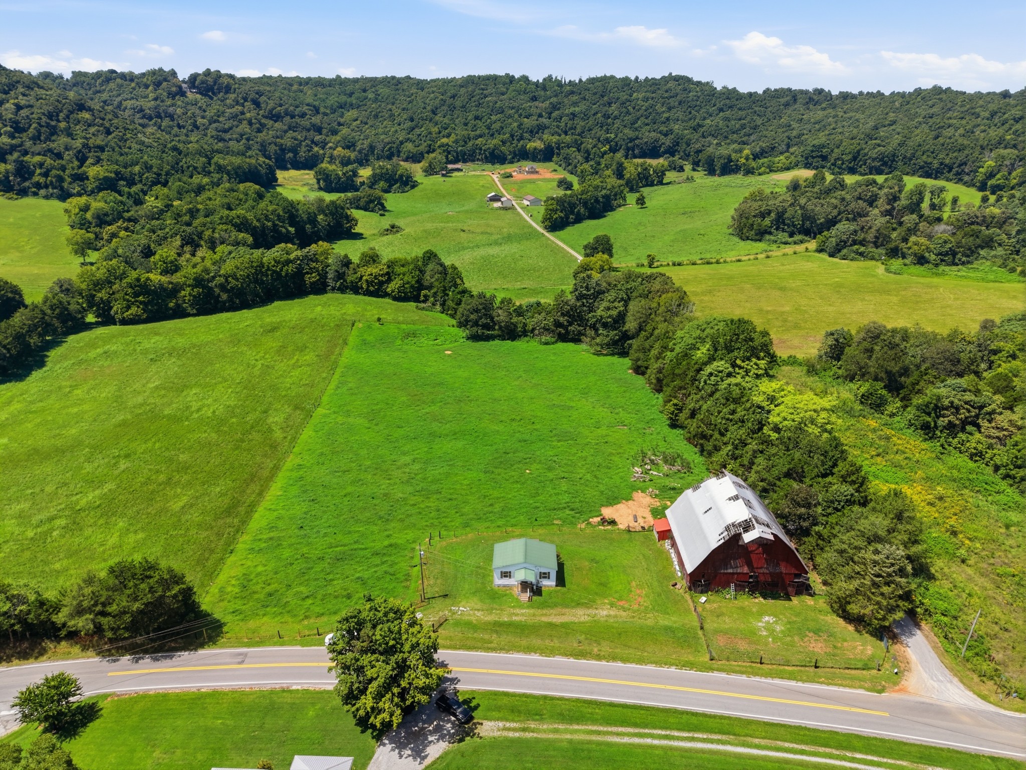 17904 Old Kentucky Road Walling, TN 38587 - Photo 3 of 7 Gallery Image 3
