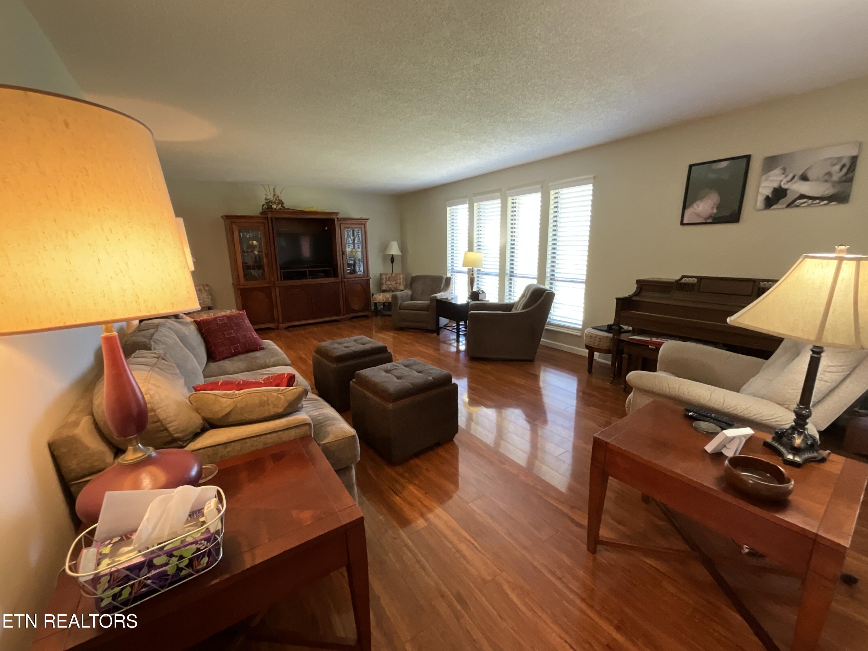 651 River Road Kingston, TN 37763 - Photo 6 of 25 IMG_0045