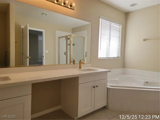 $2,237 | 5921 Royal Castle Lane, Las Vegas, NV 89130