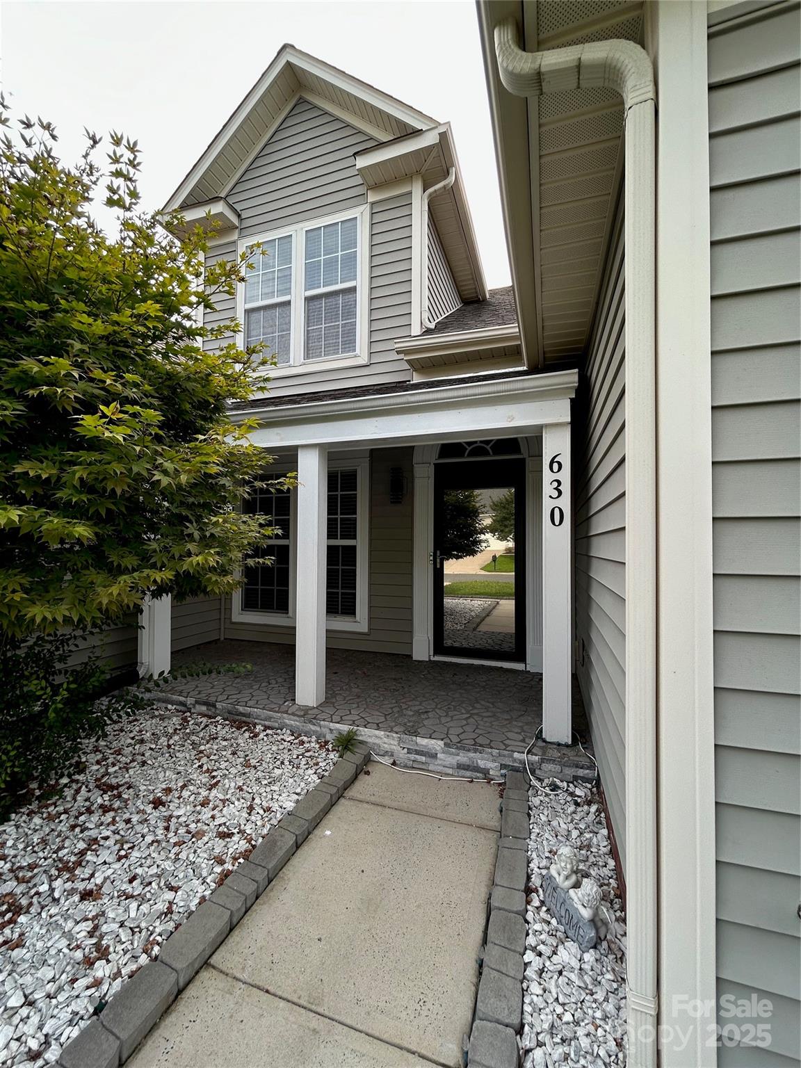 630 Springhouse Place Clover, SC 29710 - Photo 2 of 23