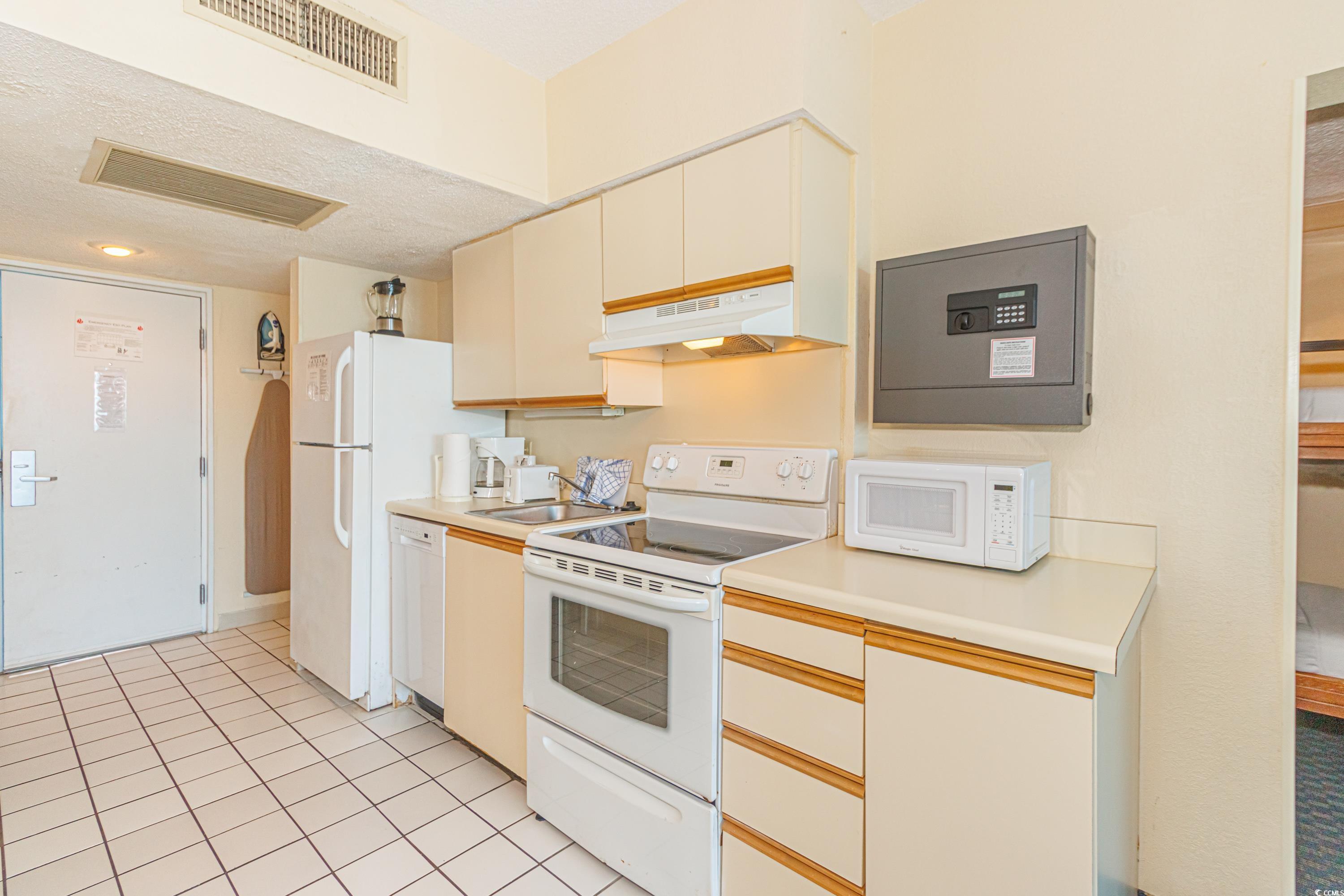 1304 North Ocean Boulevard, Unit 1001 Myrtle Beach, SC 29577 - Photo 14 of 30