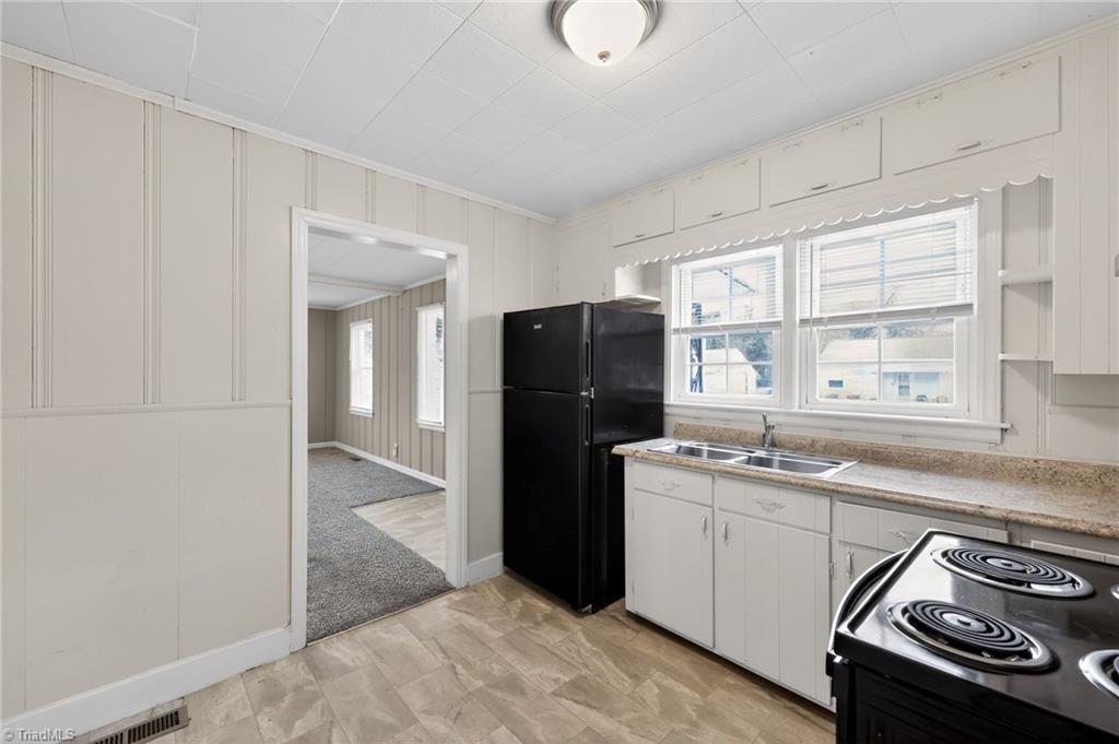 222 Charles Avenue High Point, NC 27260 - Photo 19 of 30