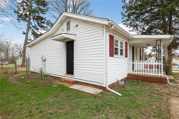 $114,900 | 222 Charles Avenue, High Point, NC 27260