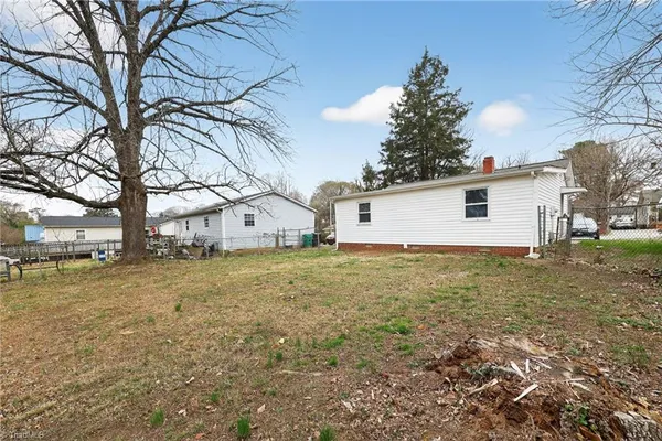 $114,900 | 222 Charles Avenue, High Point, NC 27260