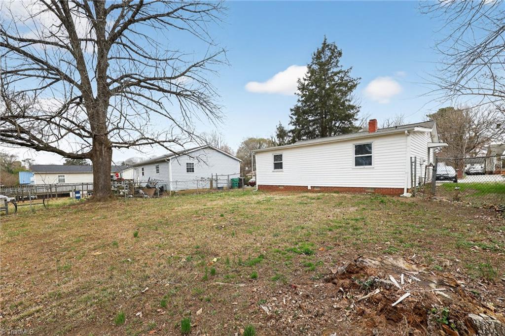 222 Charles Avenue High Point, NC 27260 - Photo 8 of 30