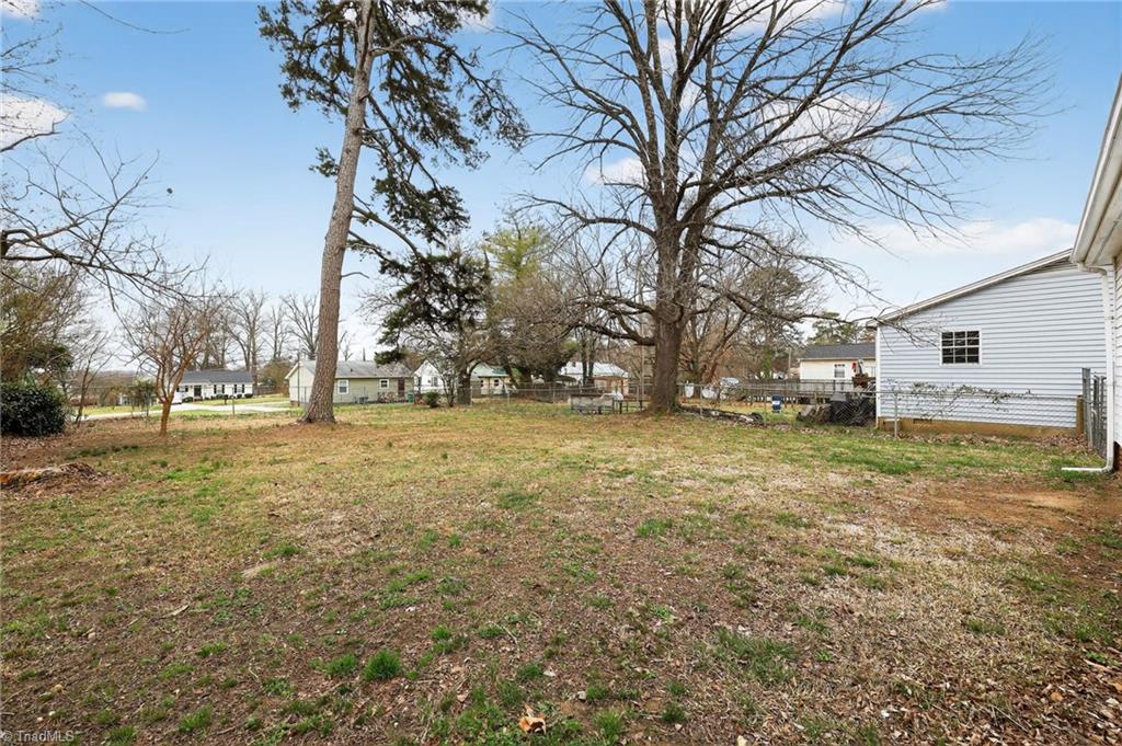 222 Charles Avenue High Point, NC 27260 - Photo 9 of 30