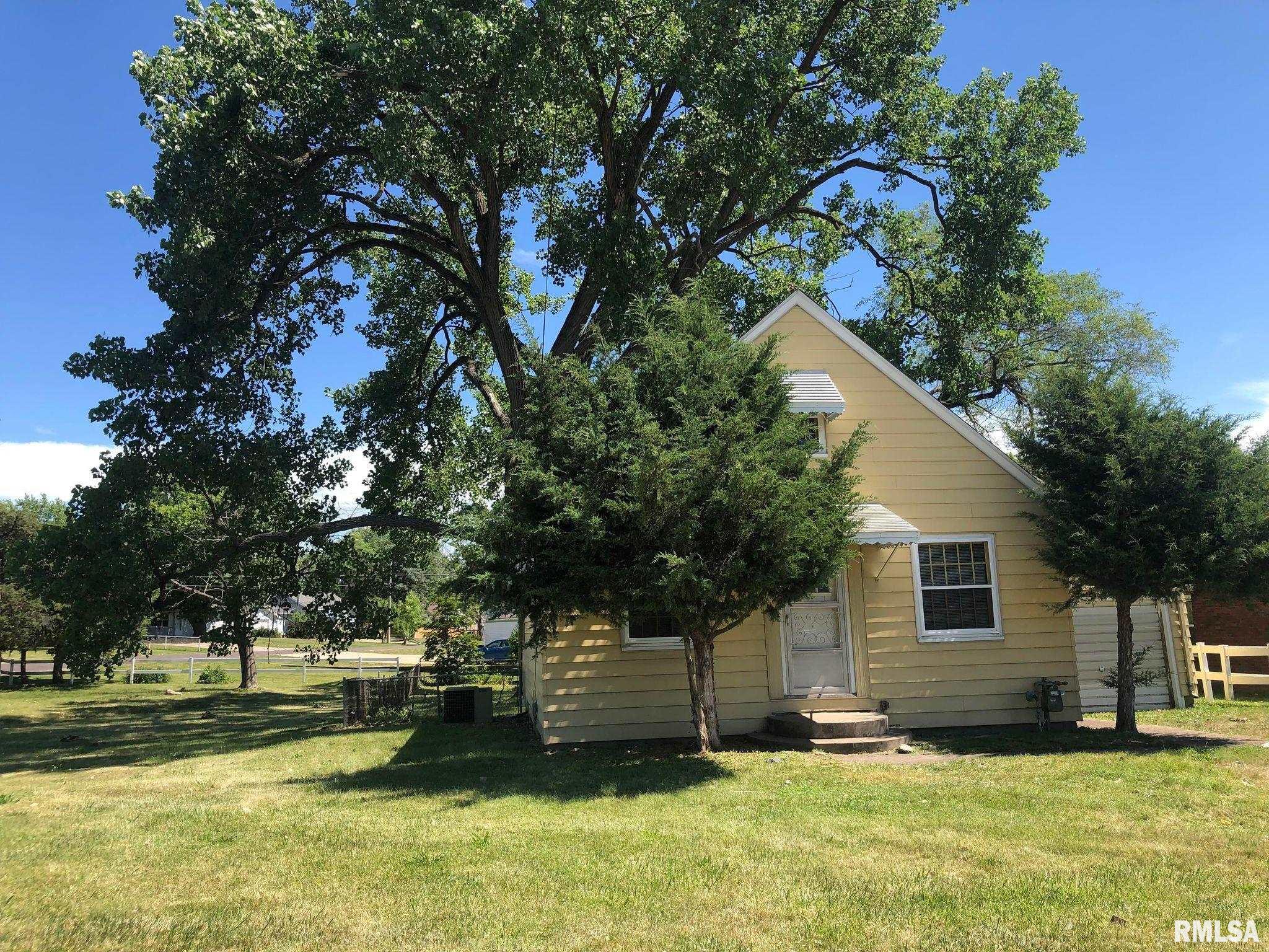 2131 Washington Road Washington, IL 61571 - Photo 3 of 11 Gallery Image 3