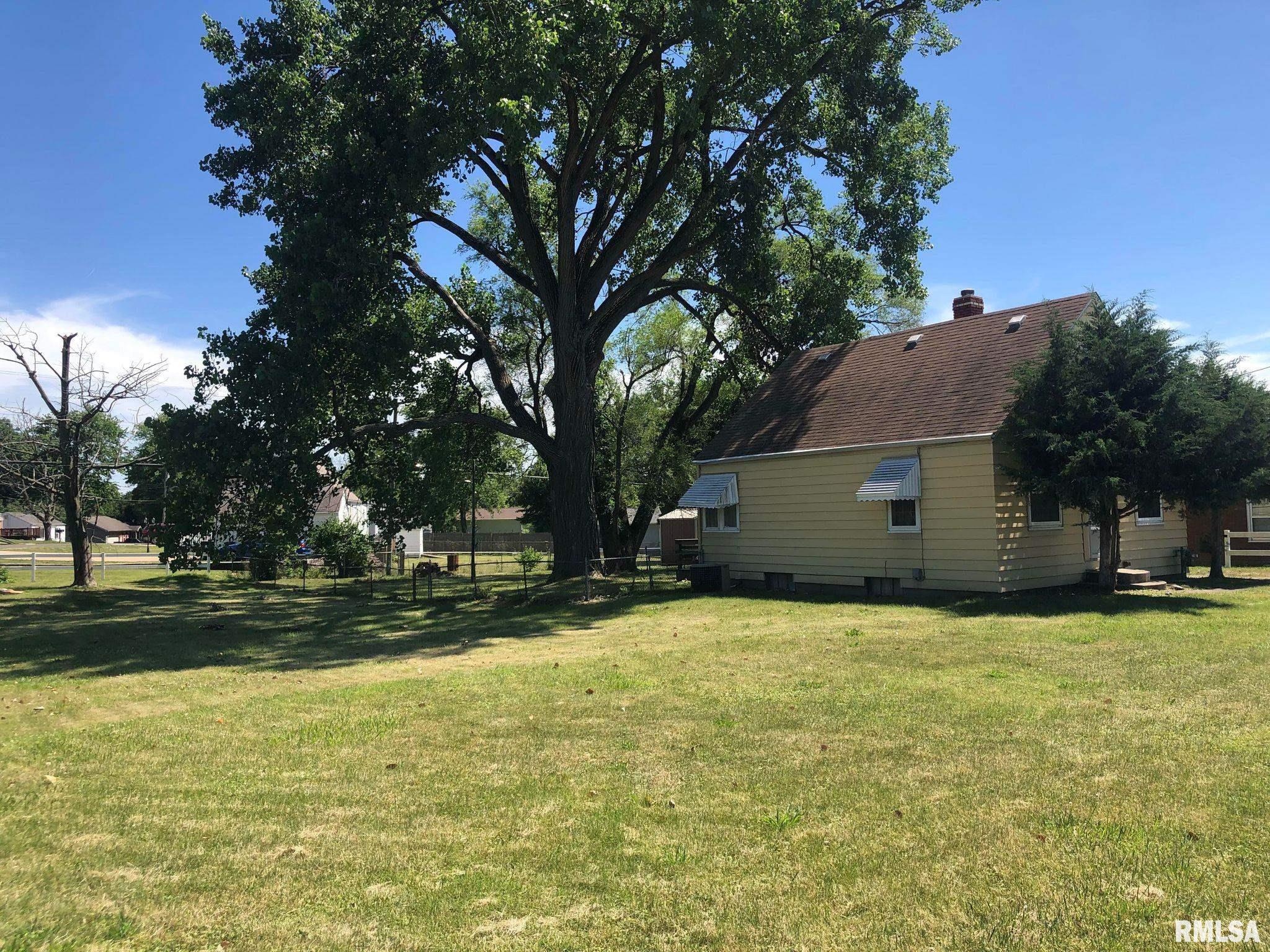 2131 Washington Road Washington, IL 61571 - Photo 4 of 11 Gallery Image 4