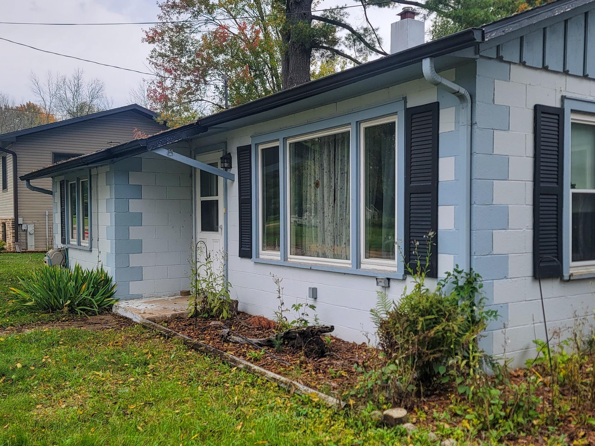 412 Wisconsin Street Waupaca, WI 54981 - Photo 2 of 25 Gallery Image 2