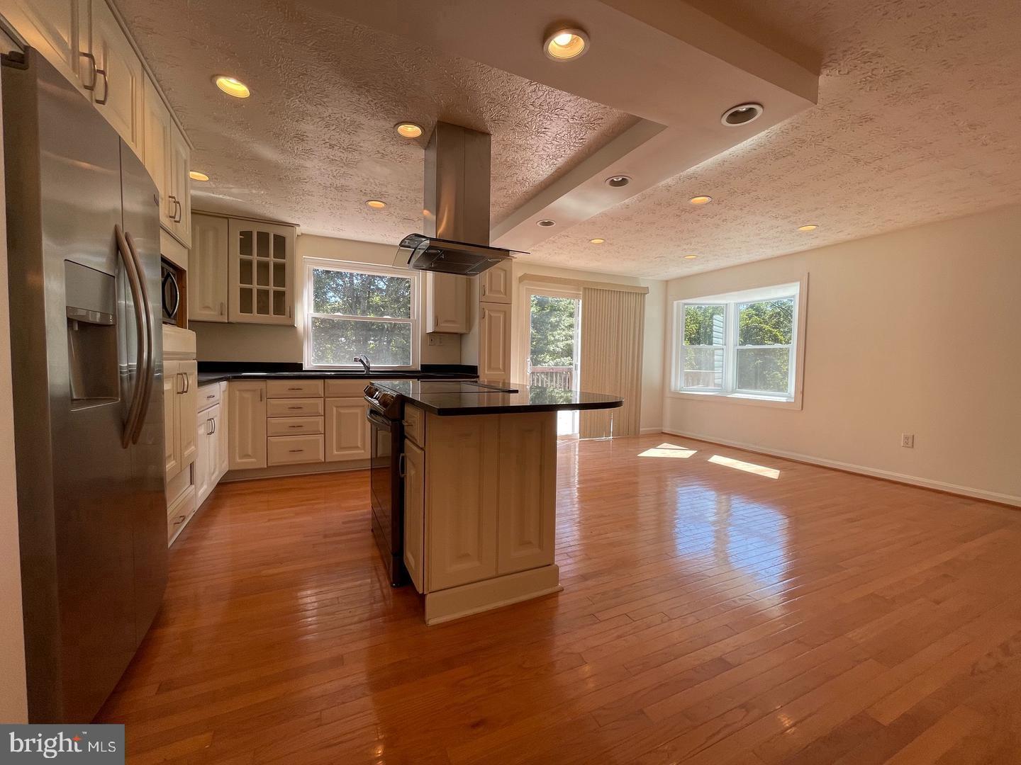 1115 Riva Ridge Drive Great Falls, VA 22066 - Photo 3 of 9