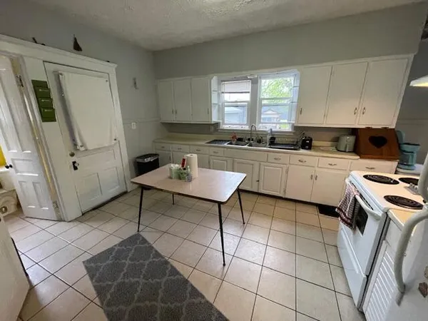 $180,000 | 340 South Eagle Street, Marshall, MI 49068