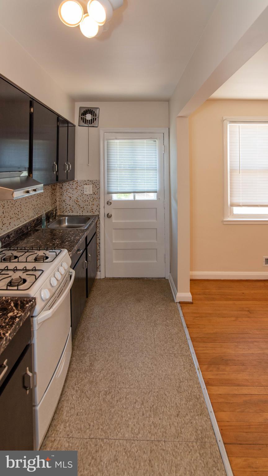 6903 Broening Road Dundalk, MD 21222 - Photo 9 of 38