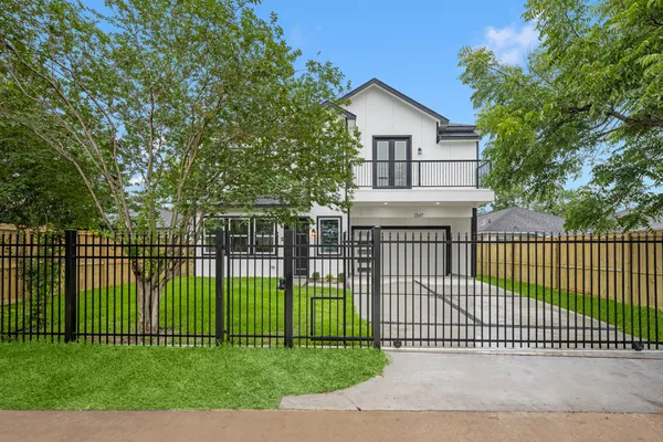 $2,500 | 2347 Knoblock Street, Houston, TX 77023