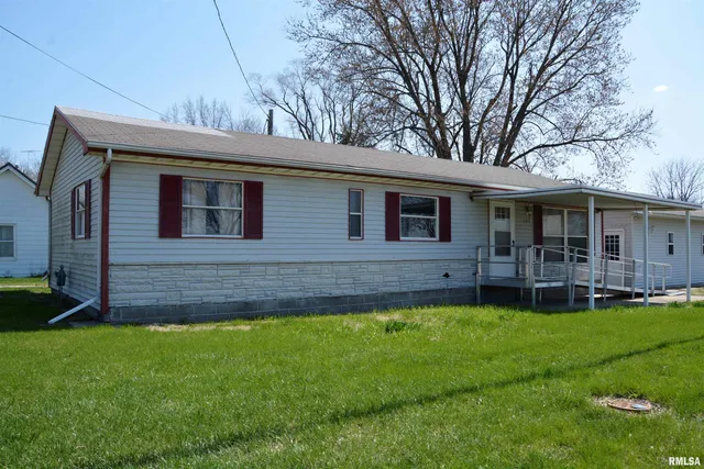 $64,900 | 407 South Ward Street, Macomb, IL 61455