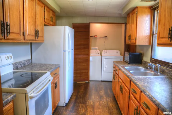 $64,900 | 407 South Ward Street, Macomb, IL 61455