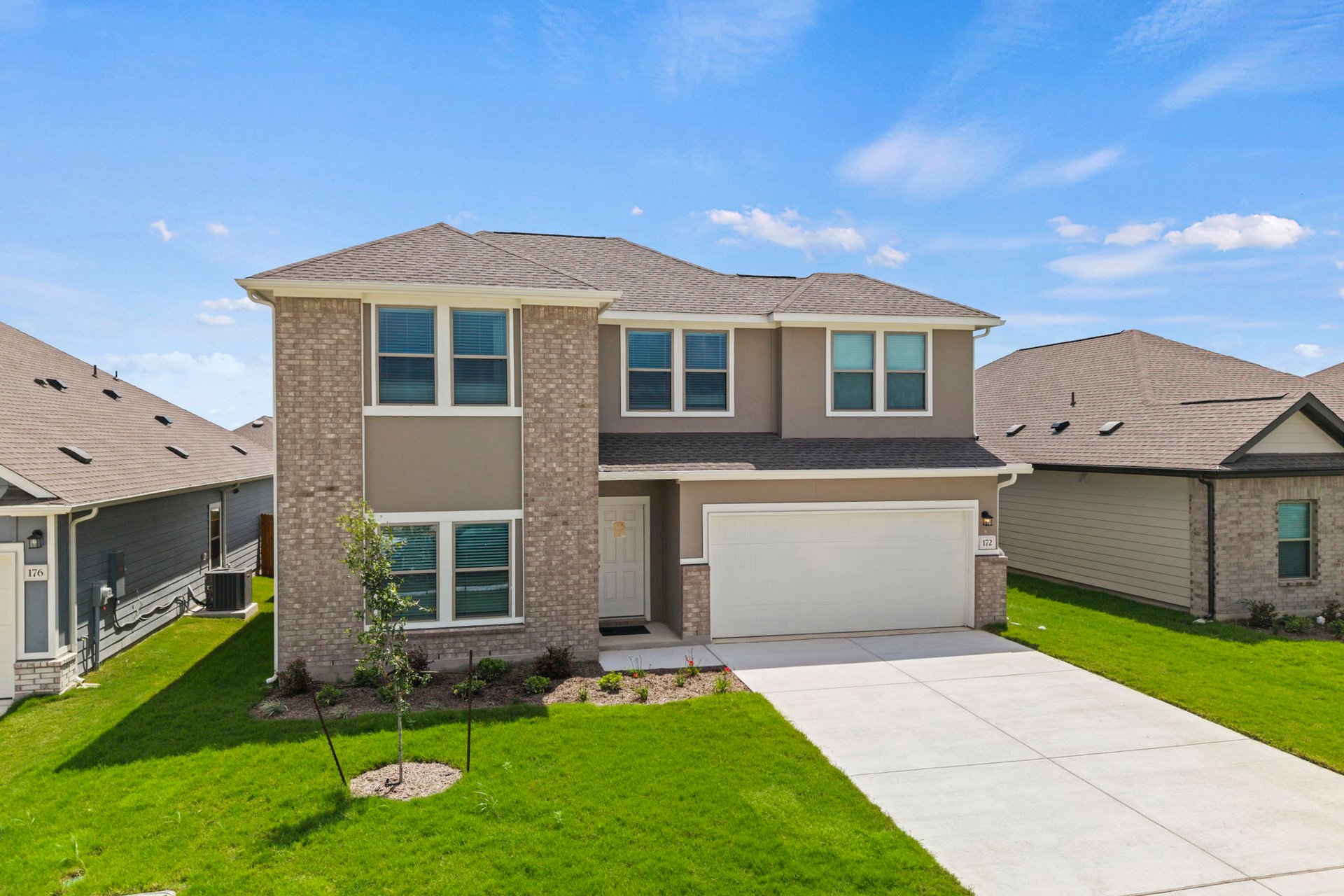 172 Wind Hill Jarrell, TX 76537 - Photo 2 of 30 172 Wind Hill - Howard D Elevation