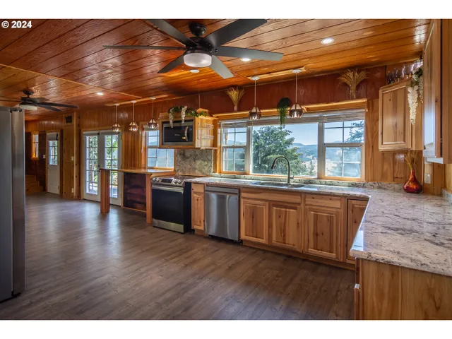 $443,000 | 773 Upper Ridge Road, Oakland, OR 97462