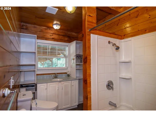 $443,000 | 773 Upper Ridge Road, Oakland, OR 97462