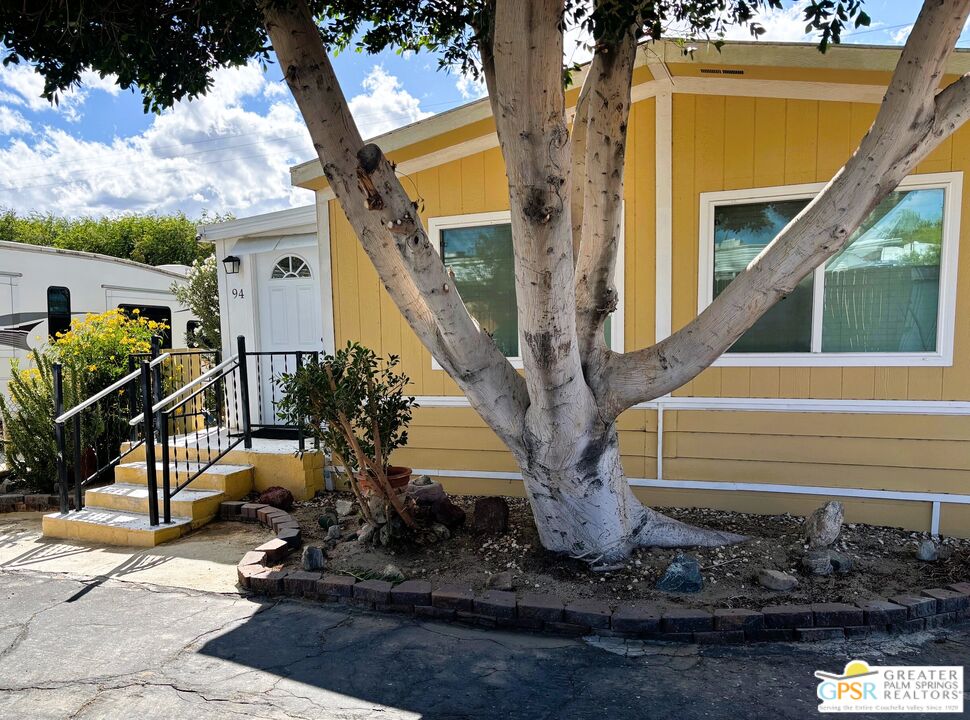 17850 Corkill Road, Unit 94 Desert Hot Springs, CA 92241 - Photo 2 of 39 a view of a house with a park