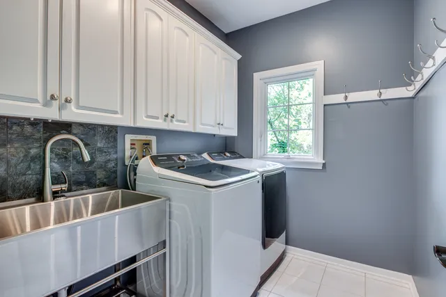 $1,190,000 | 1736 Robert Lane, Naperville, IL 60564